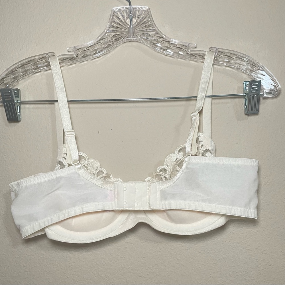 Vintage Victoria's Secret Beige Lace Embroidered Balconet Sling Bra‎ Sz 36C - Picture 3 of 8